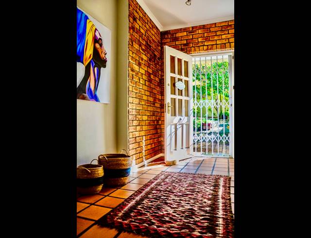 3 BEDROOM FREESTANDING TO LET IN HELDERVUE
